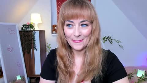 Snapshot of naughtymilane chatting on October 28, 8:33 pm Milana - on air every day except Wednesday from 9 pm to 4 am European time online show from October 28, 8:33 pm