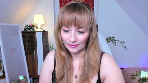 Snapshot of naughtymilane chatting on November 3, 9:59 pm Milana - on air every day except Wednesday from 9 pm to 4 am European time online show from November 3, 9:59 pm