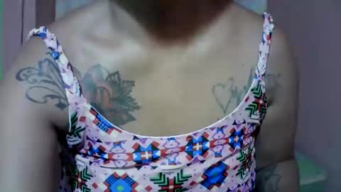 naughtymom_33 online show from October 28, 8:33 pm