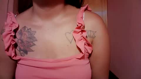 naughtymom_33 online show from November 18, 8:13 pm