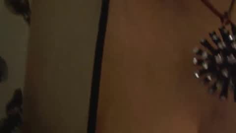 Snapshot of naughtymomxxx chatting on January 2, 9:43 am OldKinkyMILF online show from January 2, 9:43 am