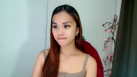 ELISE online show from February 25, 8:18 pm