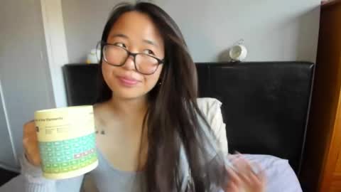 Gigi Chu  online show from November 13, 2:05 pm