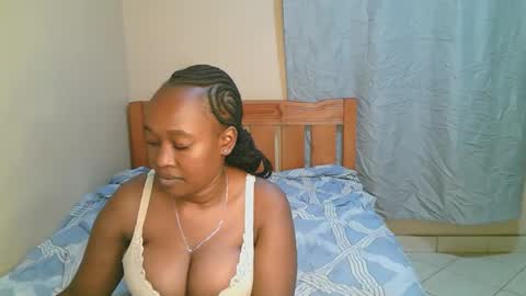 Snapshot of naughtynova33 chatting on October 22, 12:33 am nova online show from October 22, 12:33 am