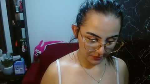 Snapshot of naughtyplayass chatting on June 5, 6:52 am naughtyplayass online show from June 5, 6:52 am
