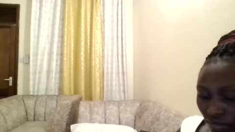 naughtyqueen12 online show from March 9, 5:17 pm