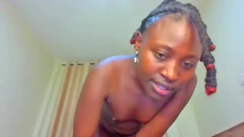 naughtyqueen12 online show from October 22, 5:02 pm