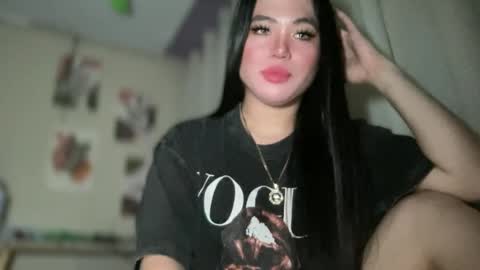 Snapshot of naughtyrosecum chatting on December 6, 12:38 pm Rose Wilson online show from December 6, 12:38 pm