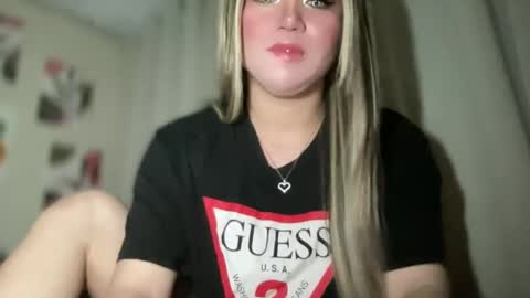 Snapshot of naughtyrosecum chatting on December 11, 6:14 am Rose Wilson online show from December 11, 6:14 am