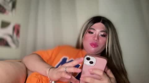 Snapshot of naughtyrosecum chatting on December 29, 7:43 pm Rose Wilson online show from December 29, 7:43 pm