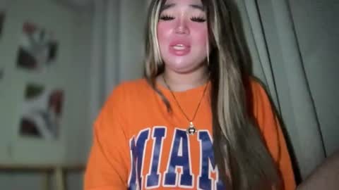 Snapshot of naughtyrosecum chatting on January 24, 2:41 pm Rose Wilson online show from January 24, 2:41 pm