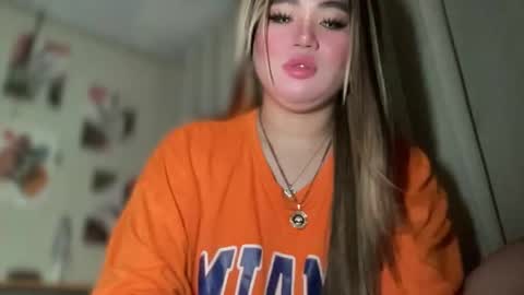 Snapshot of naughtyrosecum chatting on January 25, 7:49 am Rose Wilson online show from January 25, 7:49 am