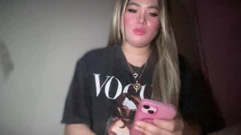 Snapshot of naughtyrosecum chatting on January 27, 1:30 pm Rose Wilson online show from January 27, 1:30 pm