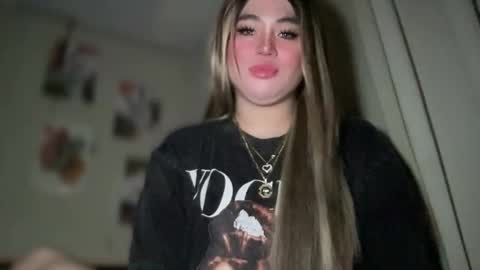 Snapshot of naughtyrosecum chatting on January 29, 1:28 pm Rose Wilson online show from January 29, 1:28 pm