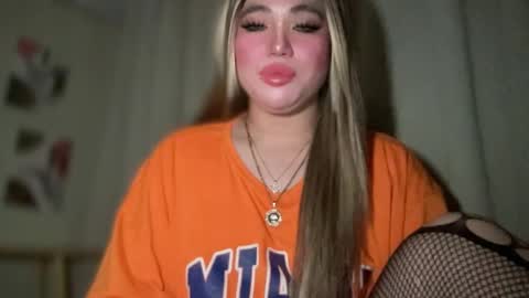 Snapshot of naughtyrosecum chatting on February 17, 6:04 pm Rose Wilson online show from February 17, 6:04 pm