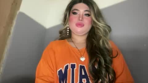 Snapshot of naughtyrosecum chatting on October 8, 3:09 pm Rose Wilson online show from October 8, 3:09 pm