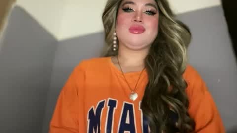 Snapshot of naughtyrosecum chatting on October 20, 5:35 pm Rose Wilson online show from October 20, 5:35 pm