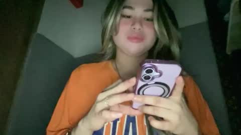 Rose Wilson online show from May 10, 3:06 pm