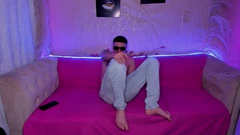 Snapshot of naughtyrouse chatting on September 28, 4:51 am ambar jhonf and matt online show from September 28, 4:51 am