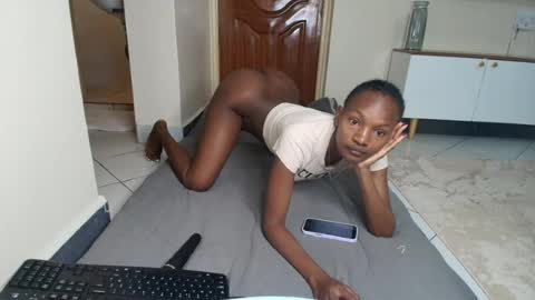 Snapshot of naughtyruby12 chatting on June 16, 11:13 am shyreen online show from June 16, 11:13 am