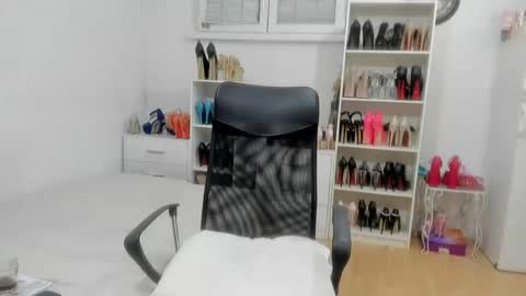 naughtysabine1 online show from June 13, 9:13 pm