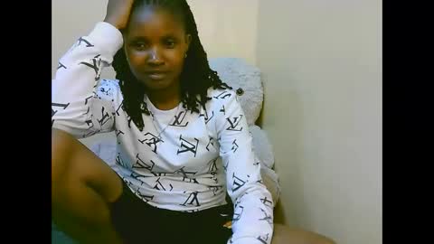 naughtyqueen online show from November 7, 12:32 am