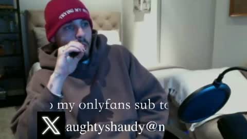 Snapshot of naughtyshaudy chatting on June 26, 5:06 pm Naughty Shaudy online show from June 26, 5:06 pm