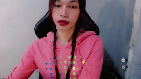 Snapshot of naughtysunshinepinay chatting on October 5, 11:13 pm Celine online show from October 5, 11:13 pm