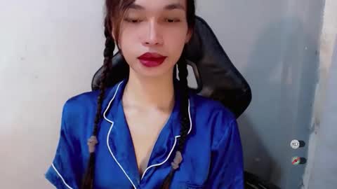 Snapshot of naughtysunshinepinay chatting on October 12, 9:25 pm Celine online show from October 12, 9:25 pm