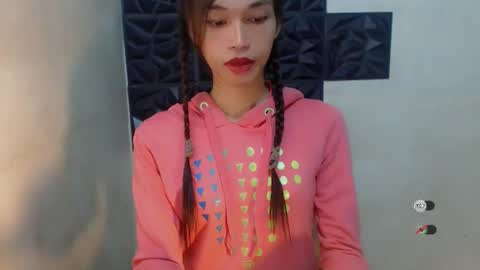 Snapshot of naughtysunshinepinay chatting on October 14, 11:05 pm Celine online show from October 14, 11:05 pm