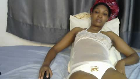 naughtyy4u online show from July 22, 8:22 pm
