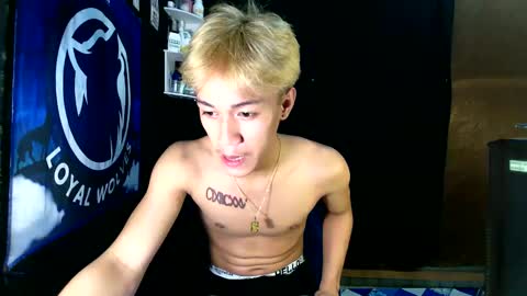 Loy online show from November 25, 7:25 pm