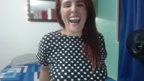 Snapshot of naugthymilf23 chatting on February 6, 12:54 am keyra online show from February 6, 12:54 am