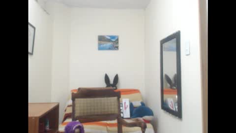 Snapshot of naugthymilf23 chatting on February 11, 8:19 am keyra online show from February 11, 8:19 am