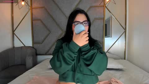 Snapshot of navannycattan chatting on September 18, 4:47 am NavannyCattan online show from September 18, 4:47 am