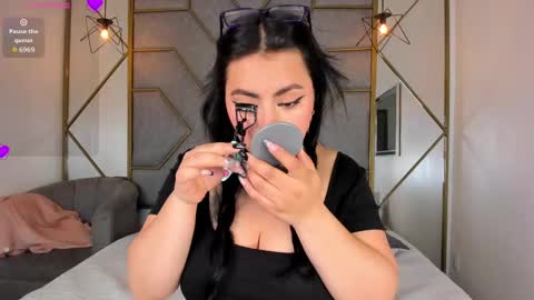 Snapshot of navannycattan chatting on October 2, 5:36 am NavannyCattan online show from October 2, 5:36 am