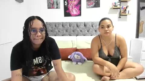 Snapshot of nay_and_aleja chatting on May 20, 2:51 am nay_and_aleja online show from May 20, 2:51 am