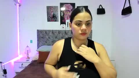 nay_and_aleja online show from June 22, 3:08 am