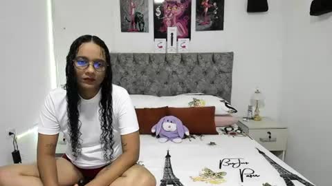 nay_and_aleja online show from June 25, 2:11 am
