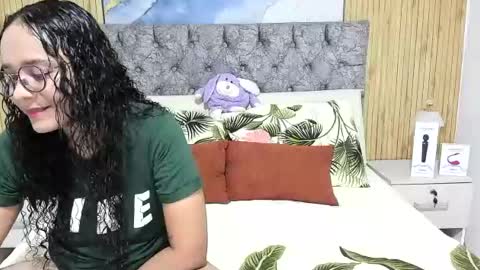 nay_and_aleja online show from July 29, 2:43 am