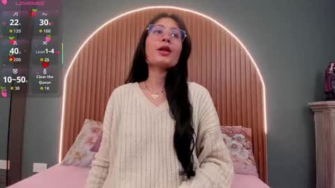 Naye  online show from November 15, 4:10 am