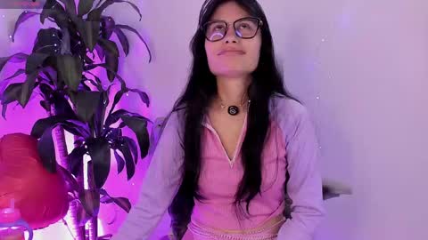 Naye  online show from April 28, 2:21 am