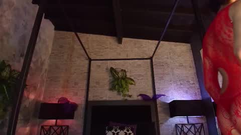 Nayla  online show from December 5, 8:38 pm