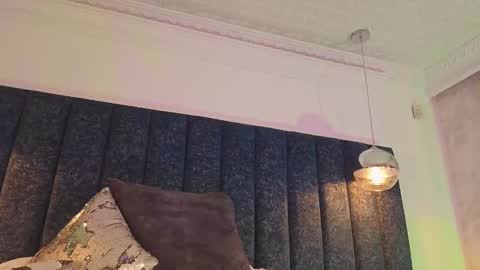 Juli  online show from February 15, 2:11 pm