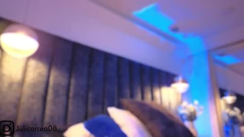 Juli  online show from November 7, 11:32 am