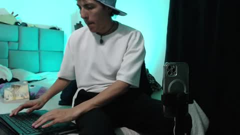 Snapshot of naytonfreeman chatting on October 21, 11:38 pm Im Nayton online show from October 21, 11:38 pm