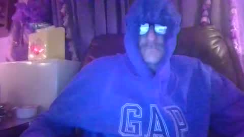 NcHugeCock online show from March 23, 5:22 am