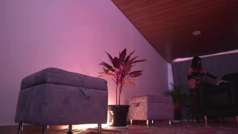 Nefertari online show from March 14, 5:29 pm