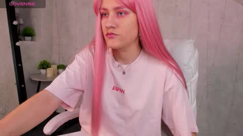 Snapshot of nedzumi_sato chatting on December 14, 9:36 am Nedzumi online show from December 14, 9:36 am