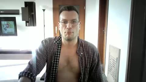 Sebastian online show from March 1, 10:45 am